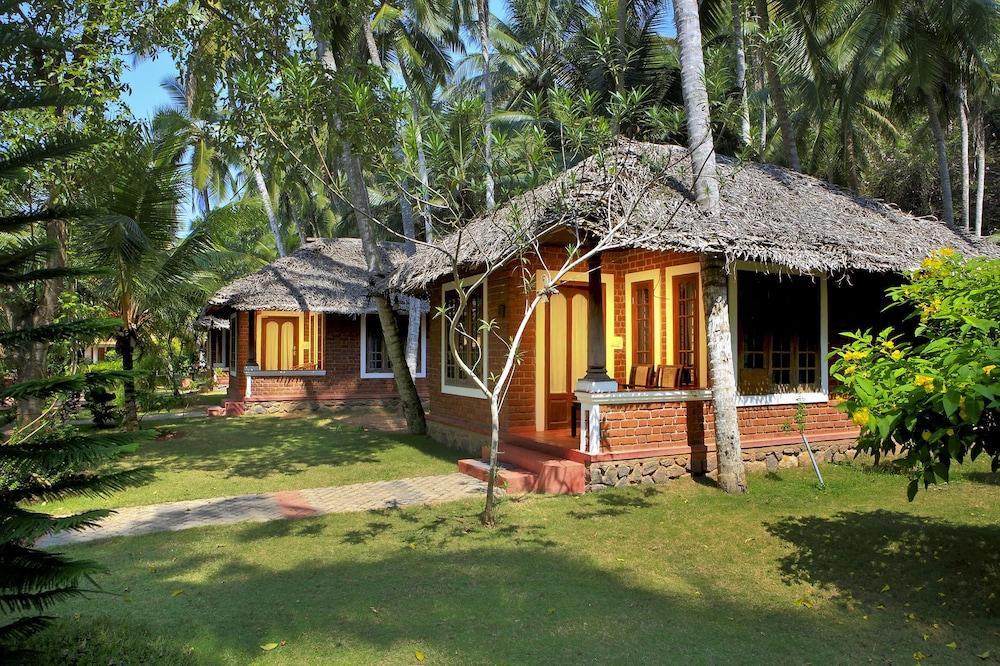 Abad Harmonia Ayurvedic Beach Resort Ковалам Экстерьер фото