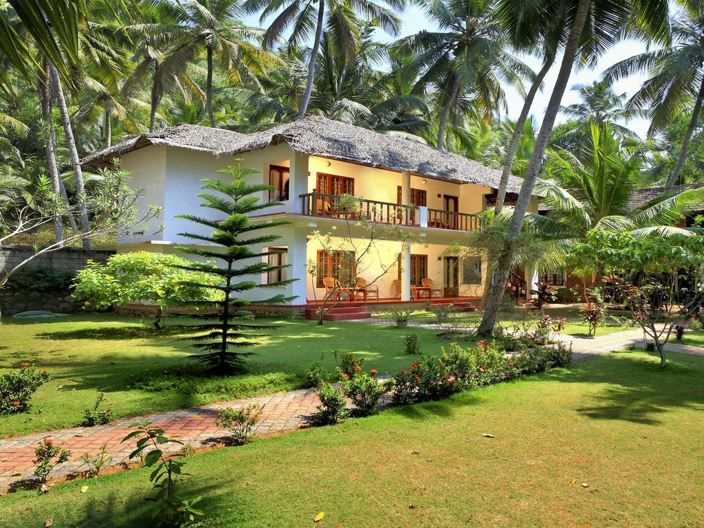 Abad Harmonia Ayurvedic Beach Resort Ковалам Экстерьер фото