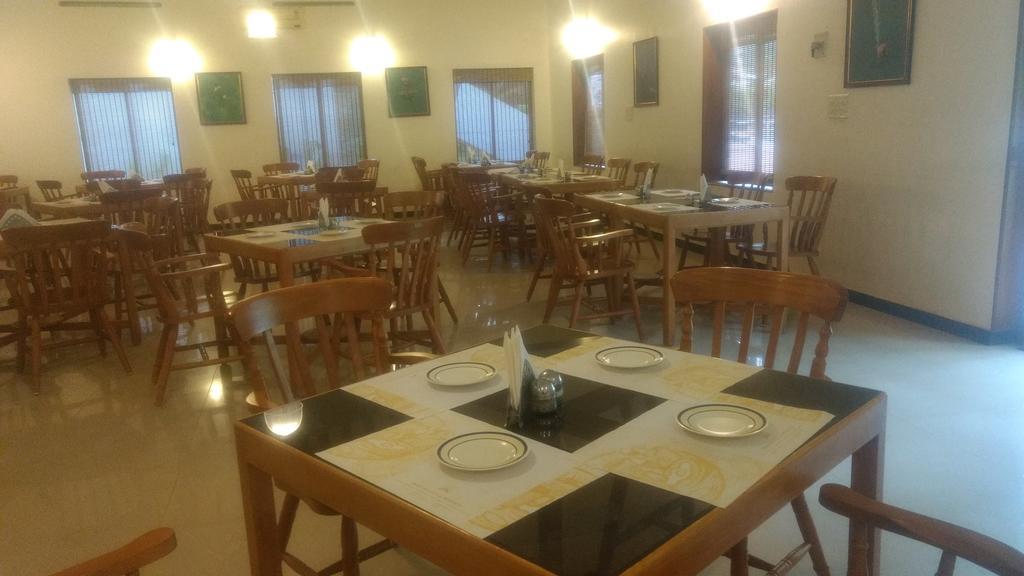 Abad Harmonia Ayurvedic Beach Resort Ковалам Экстерьер фото