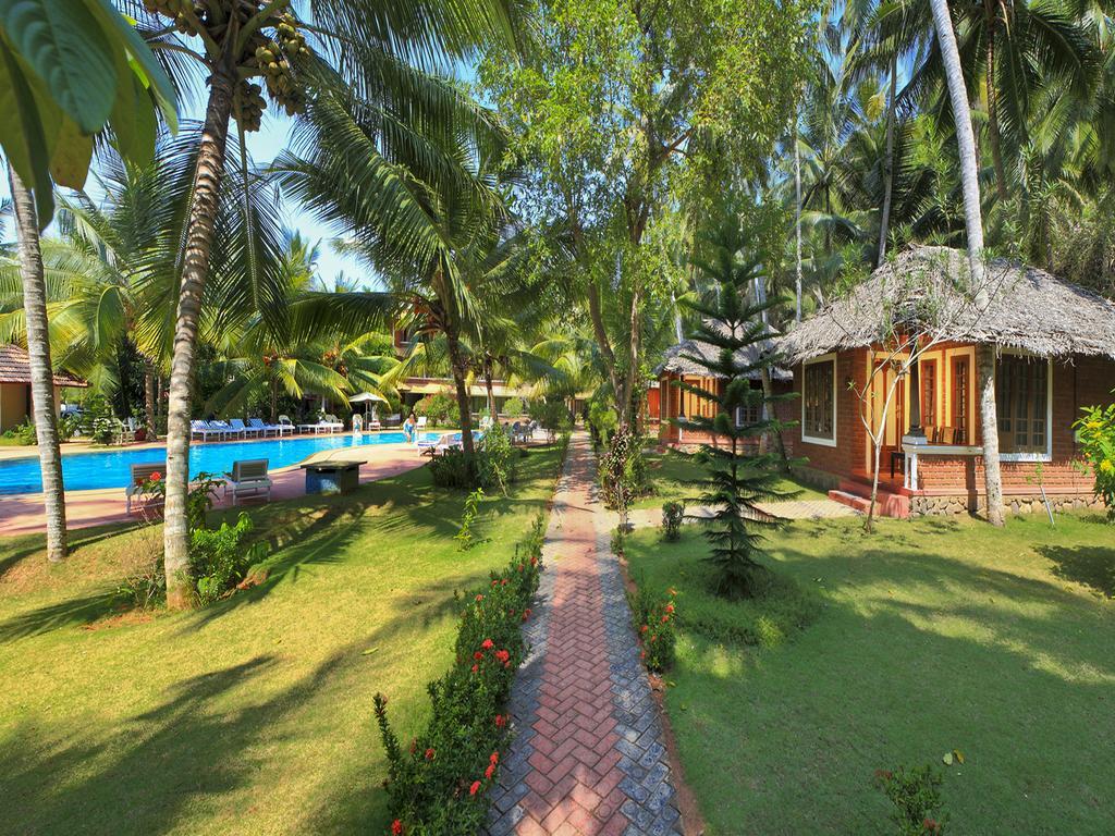 Abad Harmonia Ayurvedic Beach Resort Ковалам Экстерьер фото