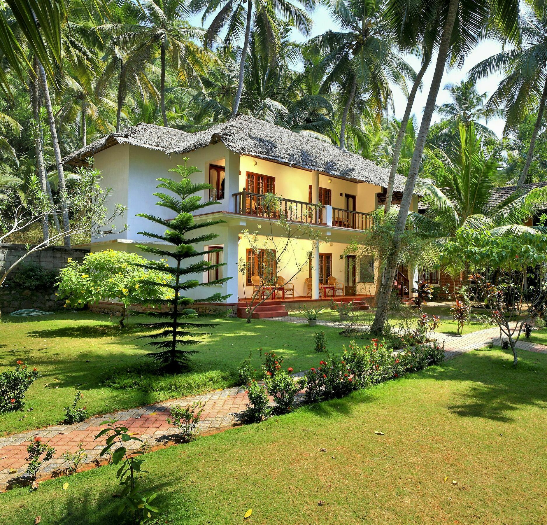 Abad Harmonia Ayurvedic Beach Resort Ковалам Экстерьер фото