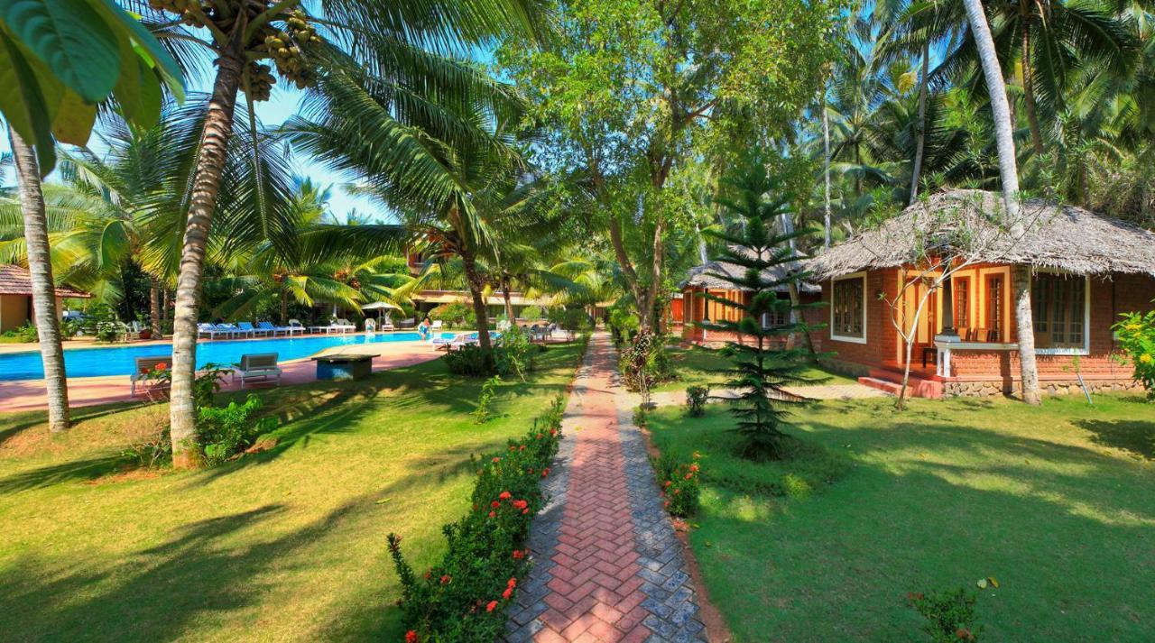 Abad Harmonia Ayurvedic Beach Resort Ковалам Экстерьер фото